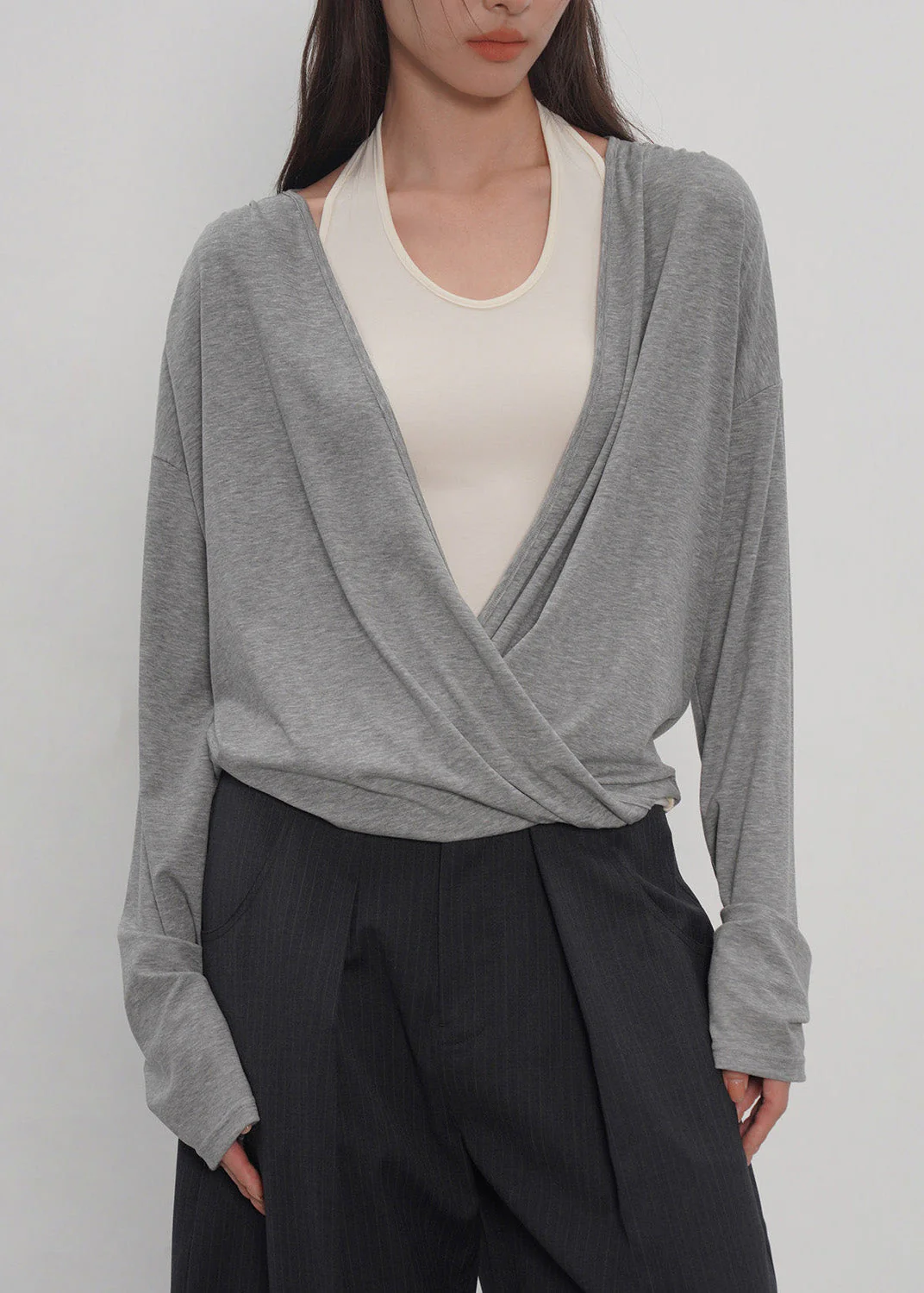 2026 New Grey Fake Two-Piece Spliced Neck Hanging Long Sleeved T-Shirt Top
