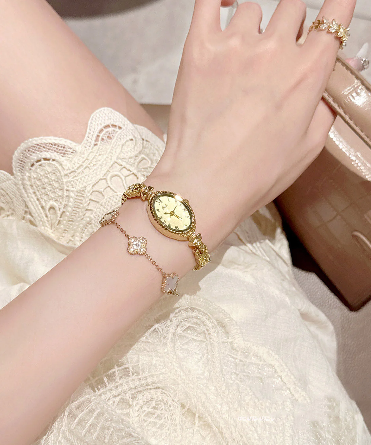 2026 New Silk Alloy Zircon Quartz Movement Watches - Image 4