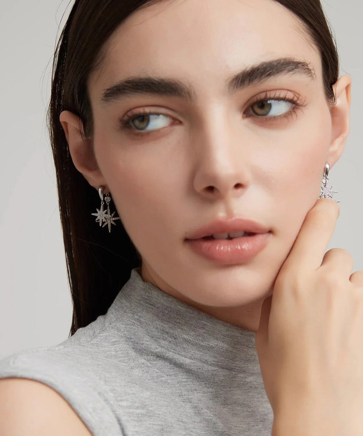 A Light Luxury Zircon Silver Two Wearing Octagonal Earrings - Image 3
