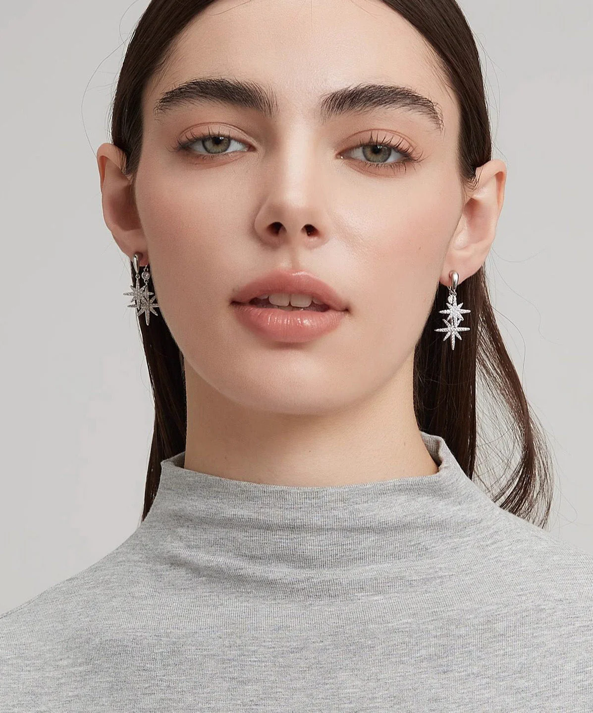 A Light Luxury Zircon Silver Two Wearing Octagonal Earrings - Image 4