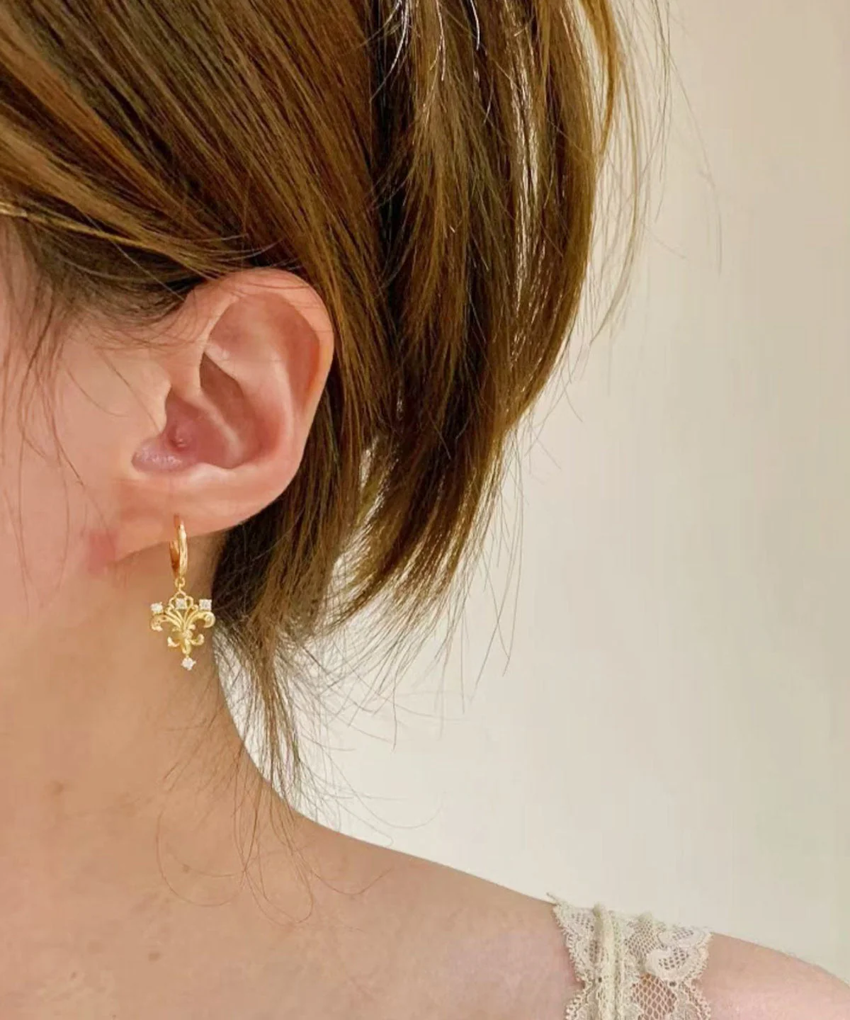 Art Gold Overgild Zircon Iris Hoop Earrings - Image 4