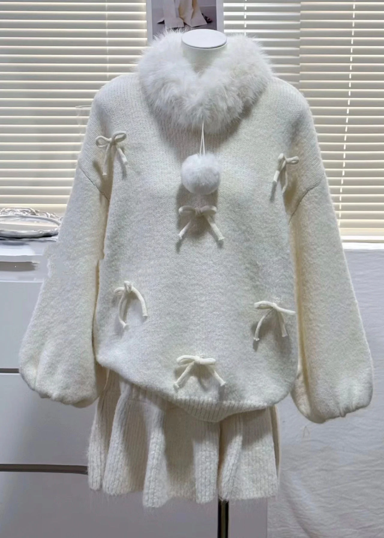 Art Red Oversized Bow Knit Two Pieces Set Winter - Image 2