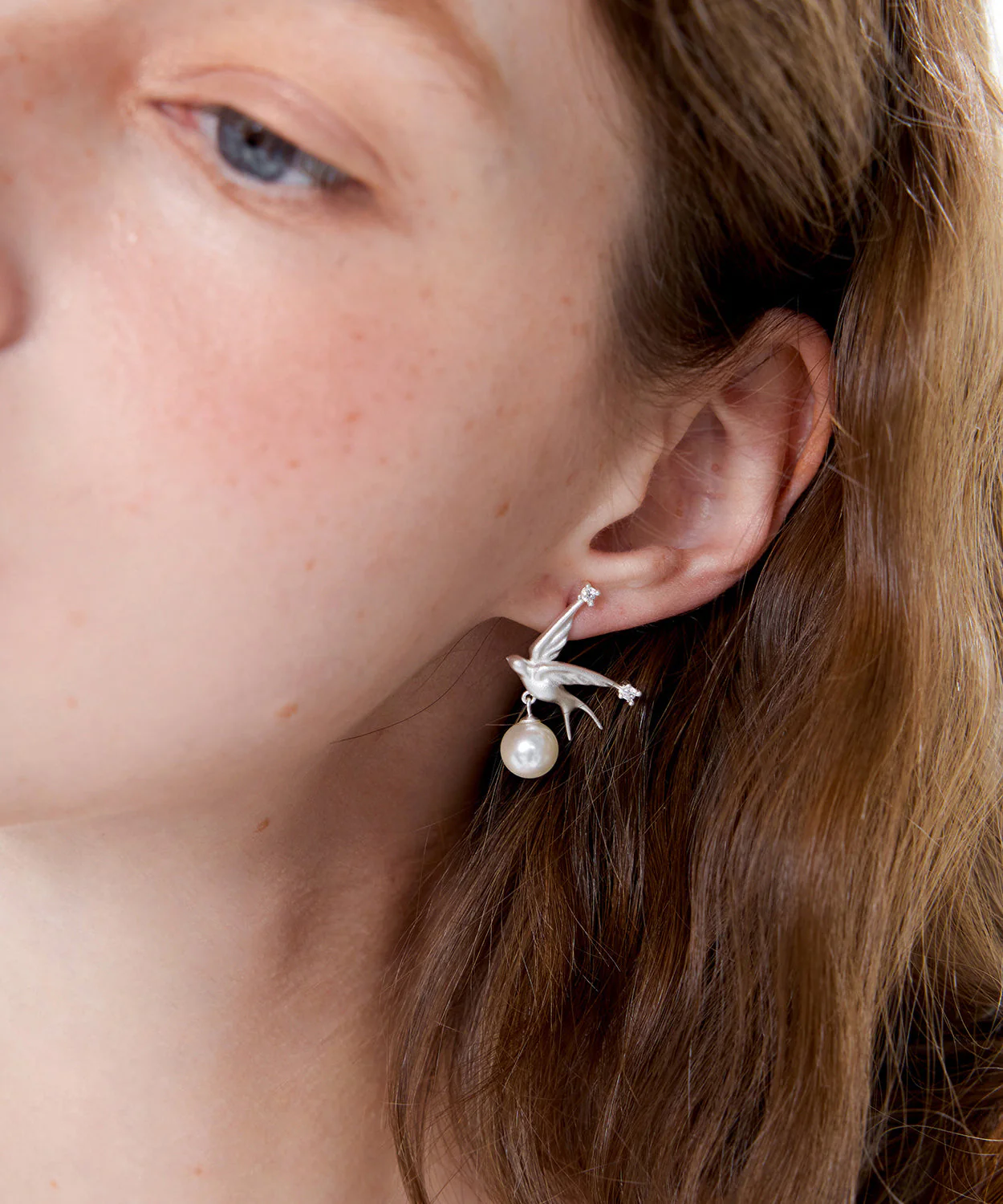 Art Silver Zircon Little Bird Pearl Silver Drop Earrings - Image 5