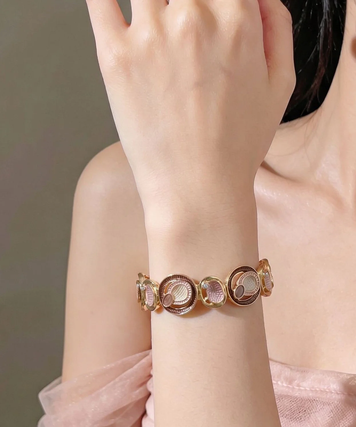 Beach Coffee Alloy Hollow Out Elasticity Bangle - Image 3
