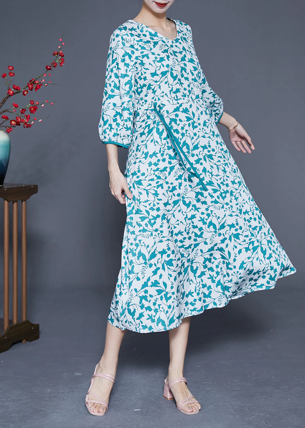 Beautiful Blue Print Tie Waist Pockets Silk Dress Bracelet Sleeve - Image 2