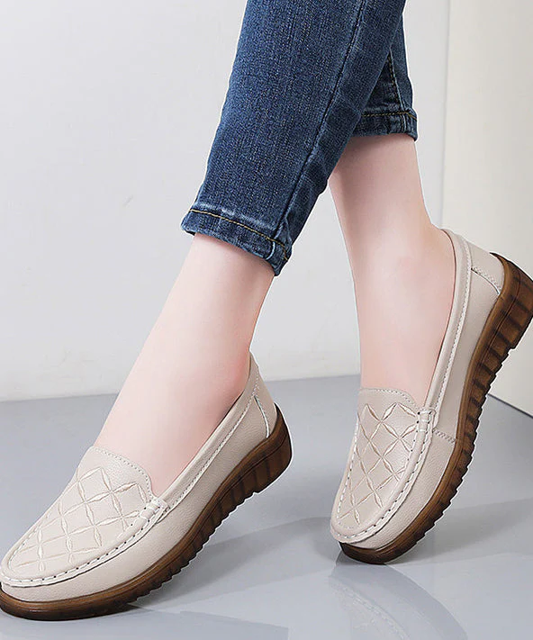 Beautiful Embroidery Flat Feet Shoes Black Cowhide Leather - Image 4