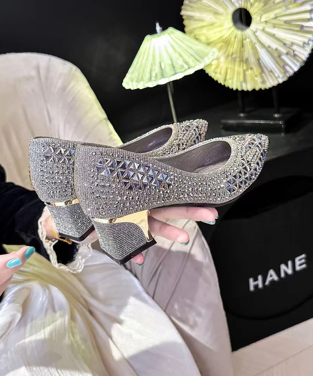 Beautiful Hollow Out Chunky High Heels Silvery Faux Leather - Image 5