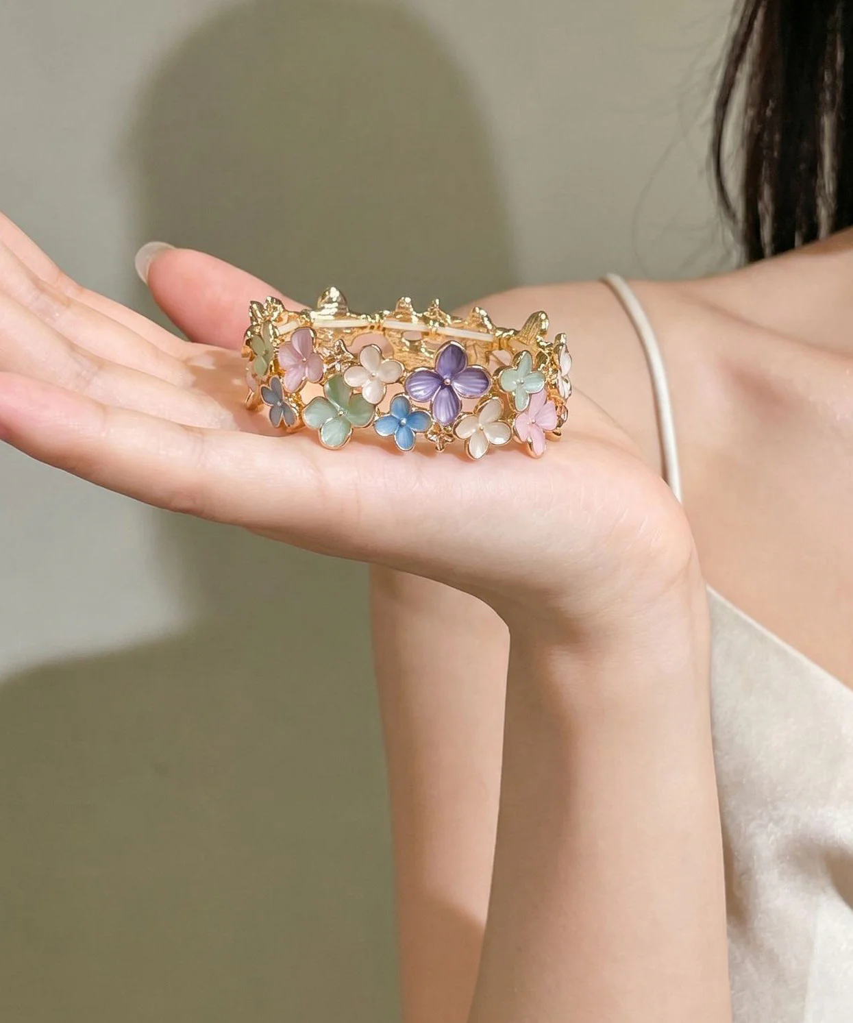 Beautiful Rainbow Alloy Enamel Floral Bangle - Image 5