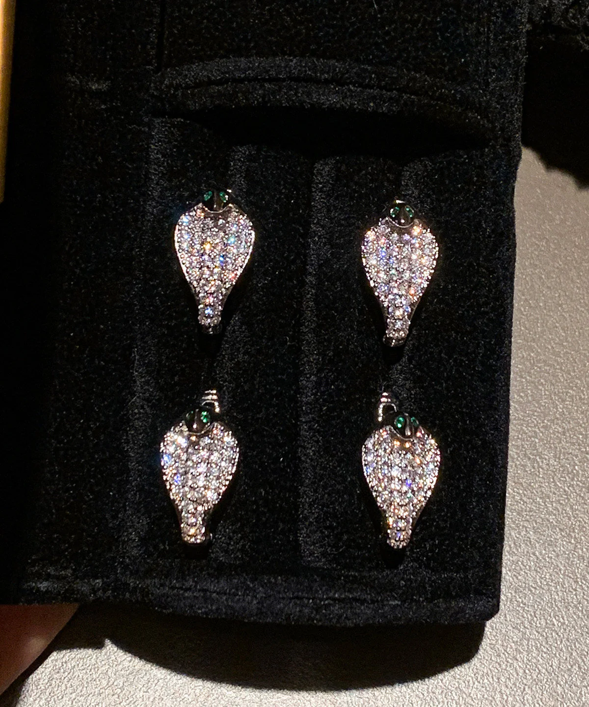 Beautiful Silvery Zircon Sparkling Stud Earrings - Image 4