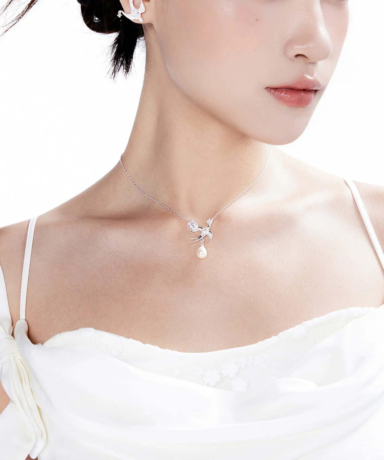 Beautiful Water Zircon Droplet Pearl Little Bird Silver Choker - Image 5