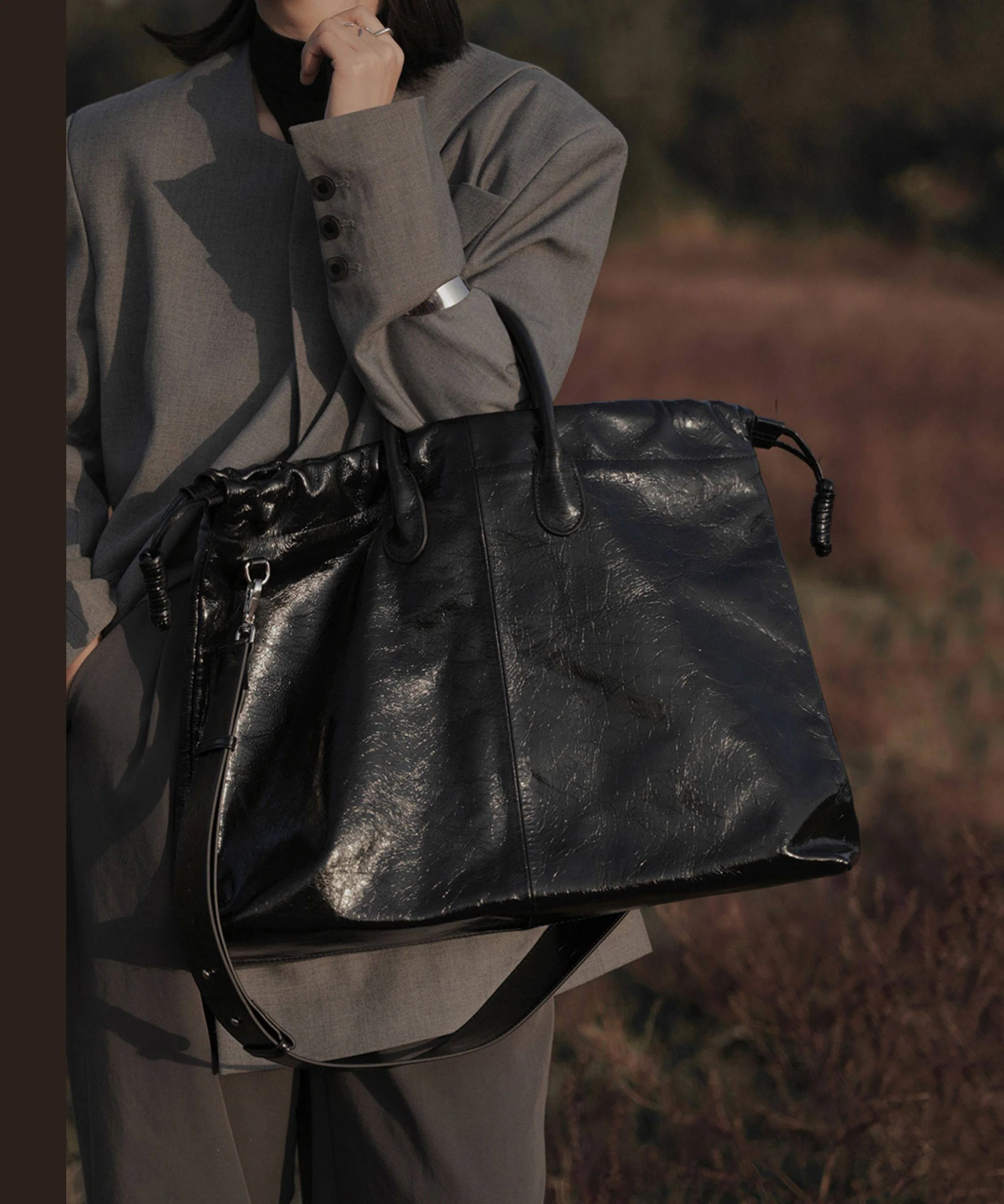 Boutique Black Large Capacity Calf Leather Tote Handbag - Image 5