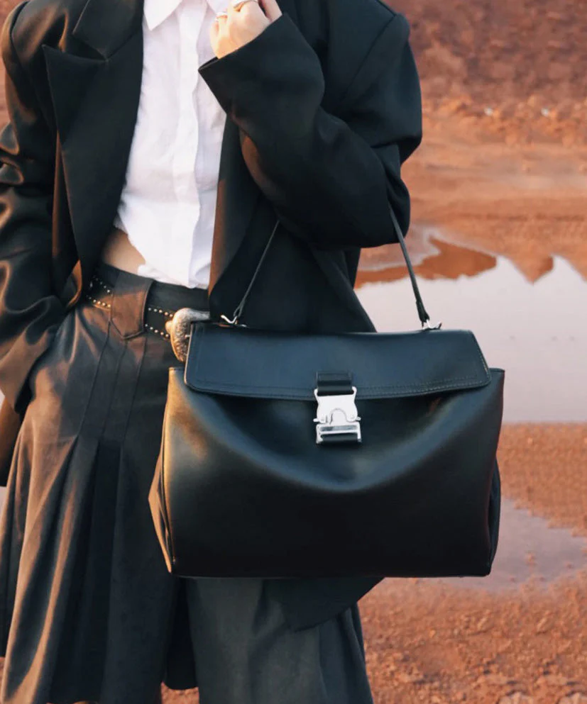Boutique  Black Large Capacity Durable Calf Leather Shoulder Bag - Image 2
