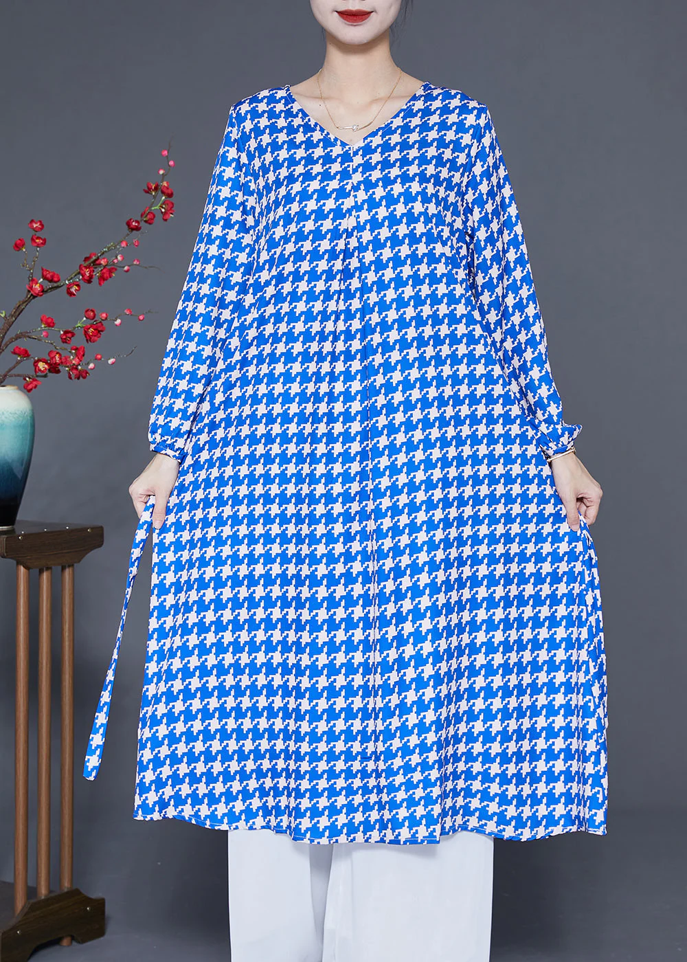 Boutique Blue V Neck Plaid Silk Holiday Dress Long Sleeve