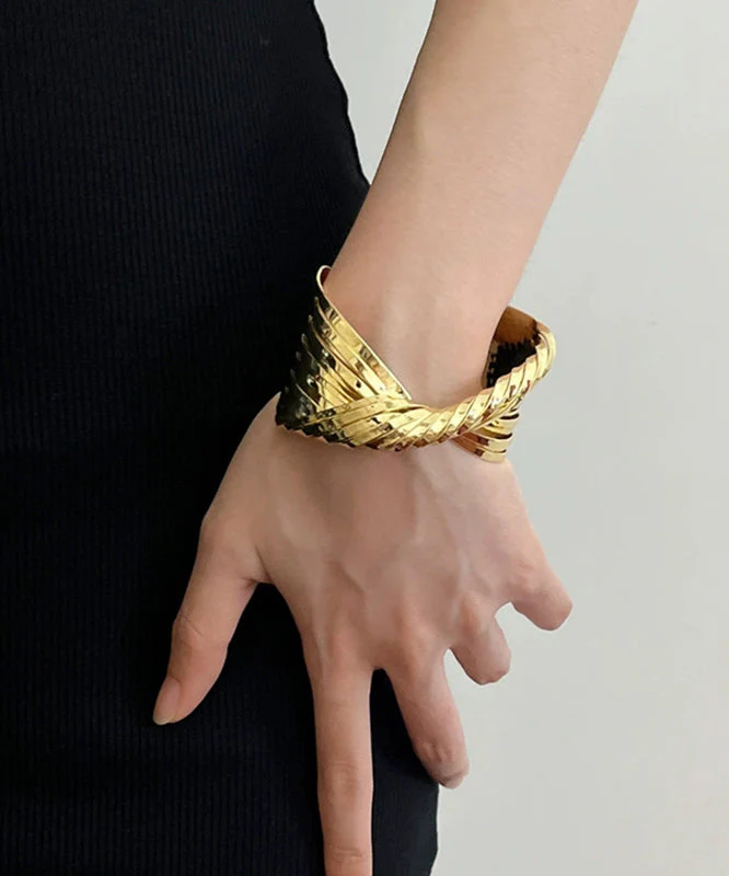 Boutique Gold Copper Alloy Asymmetrical Drop Earrings - Image 3