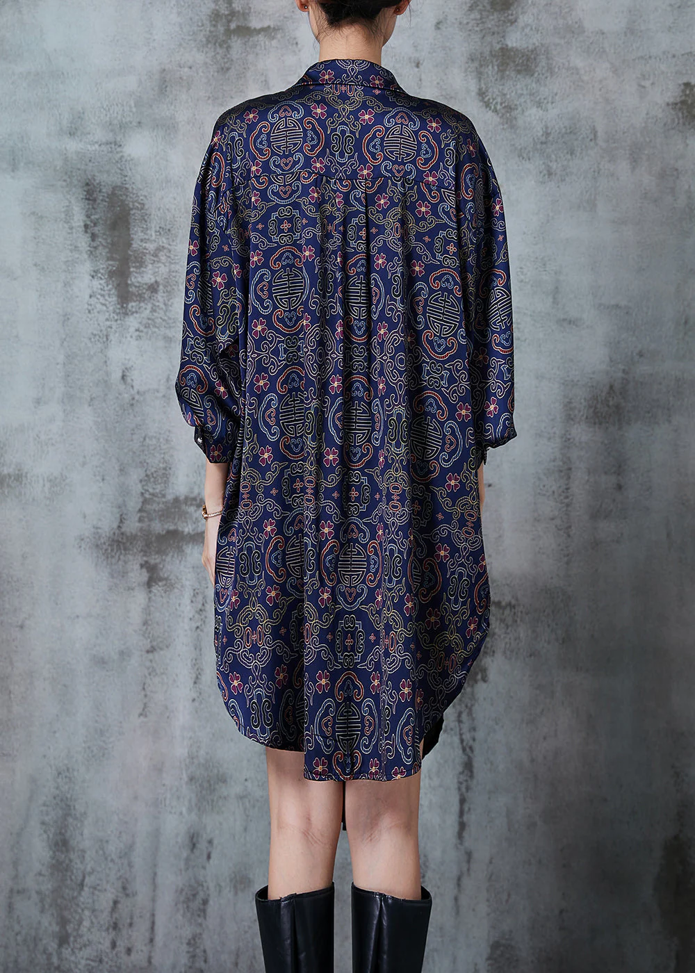 Boutique Navy Oversized Print Silk Shift Dress Spring - Image 4