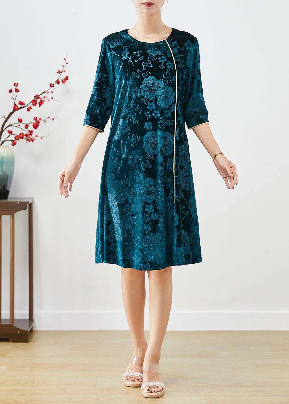 Boutique Peacock Green Jacquard Silk Velour Mid Dress Half Sleeve - Image 4
