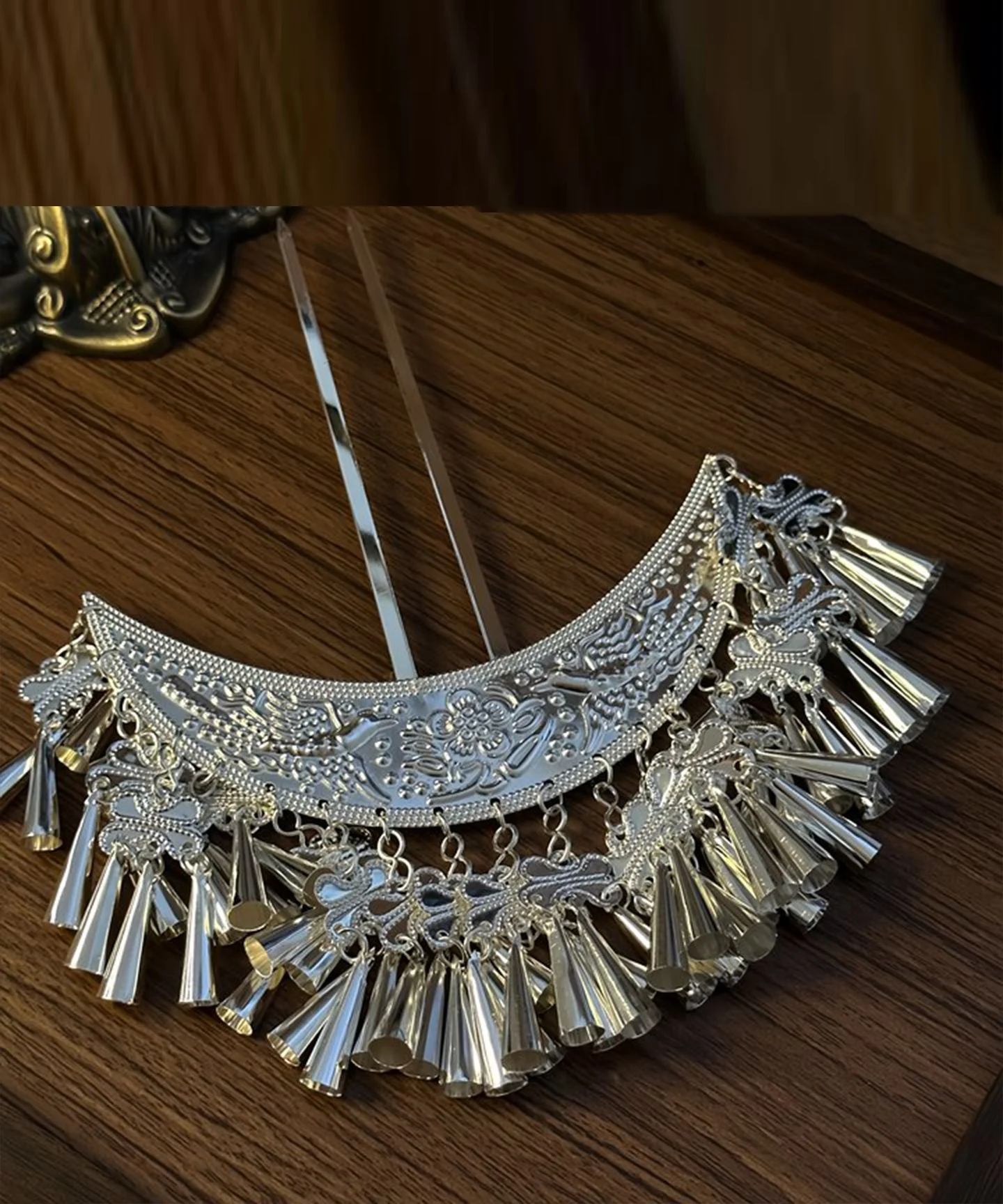 Boutique Silk Alloy Crescent Moon U-Shaped Tassel Hairpin - Image 3