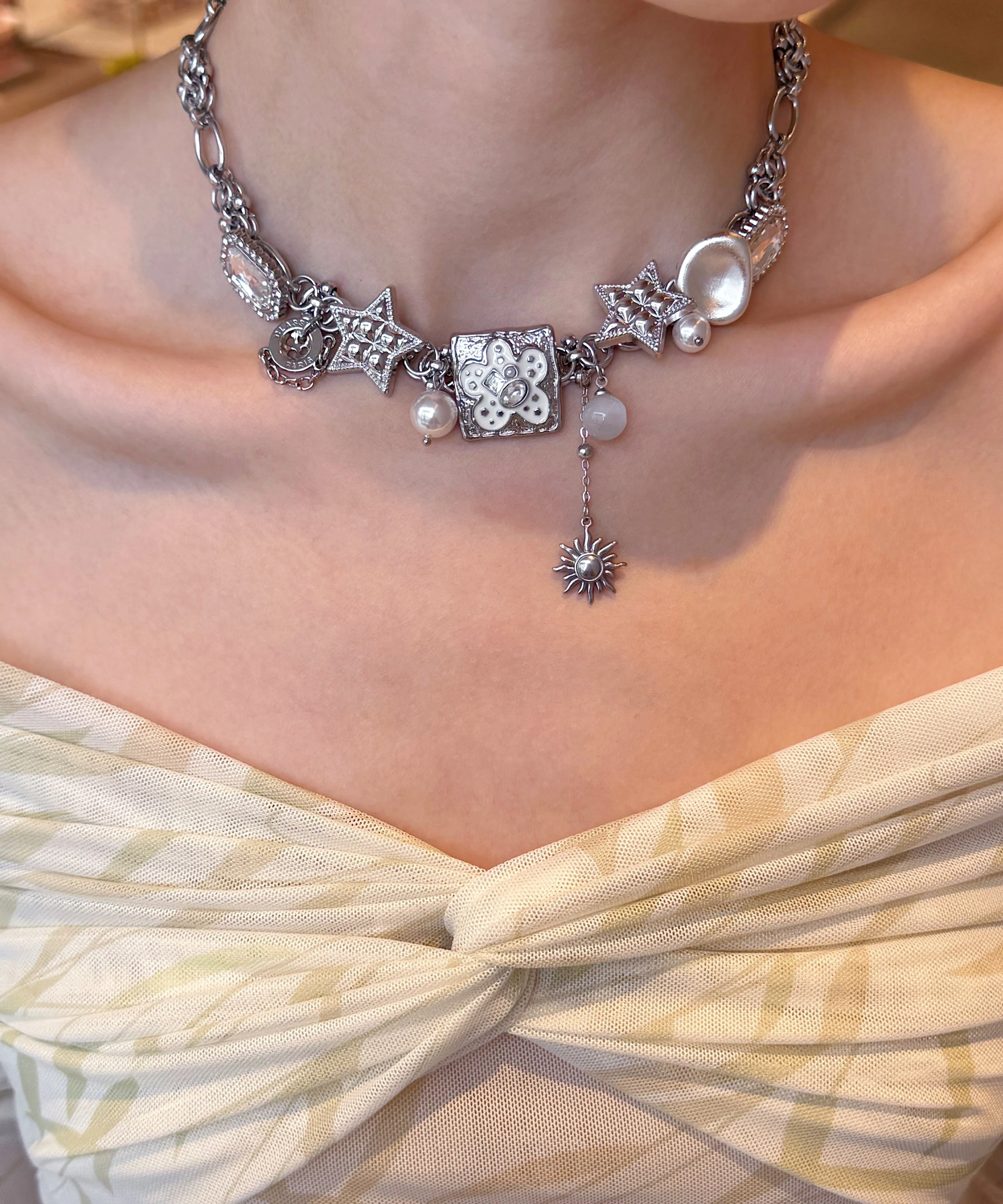 Boutique Silk Stainless Steel Floral Star Pearl Cat's Eye Pendant Necklace - Image 3