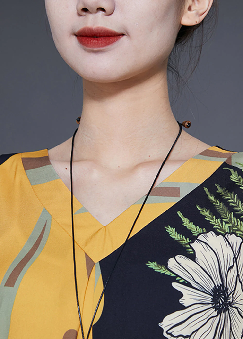 Boutique Yellow V Neck Print Silk Vacation Dress Summer - Image 5