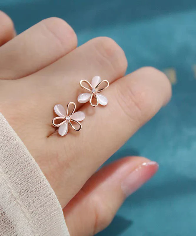 Brief White Copper Alloy Hollow Out Floral Stud Earrings - Image 3