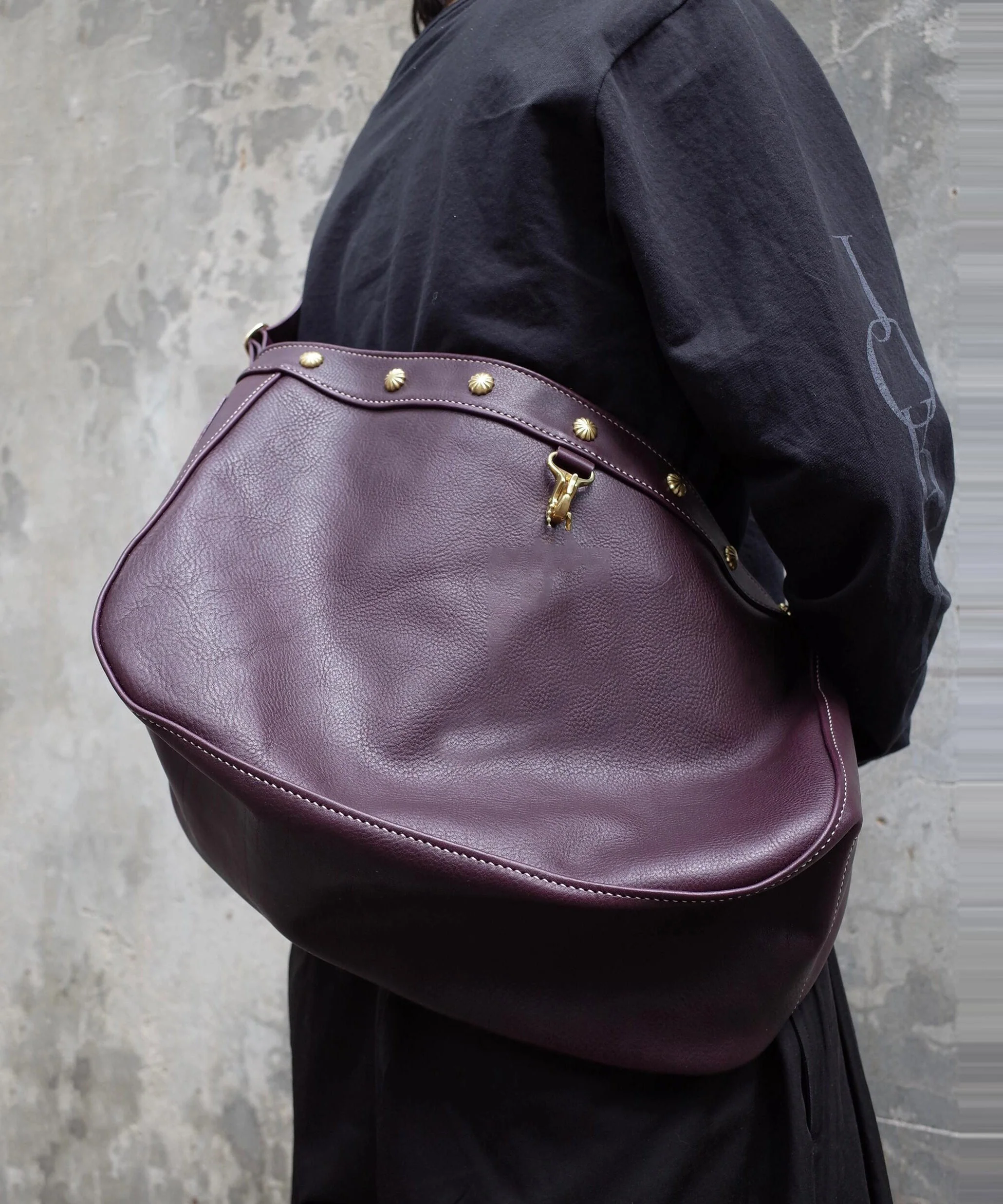 Casual Dull Purple Rivet Large Capacity Faux Leather Messenger Bag - Image 4