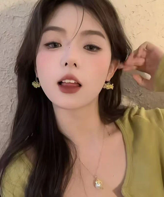 Casual Yellow Copper Alloy Acrylic Pearl Osmanthus Hoop Earrings - Image 2