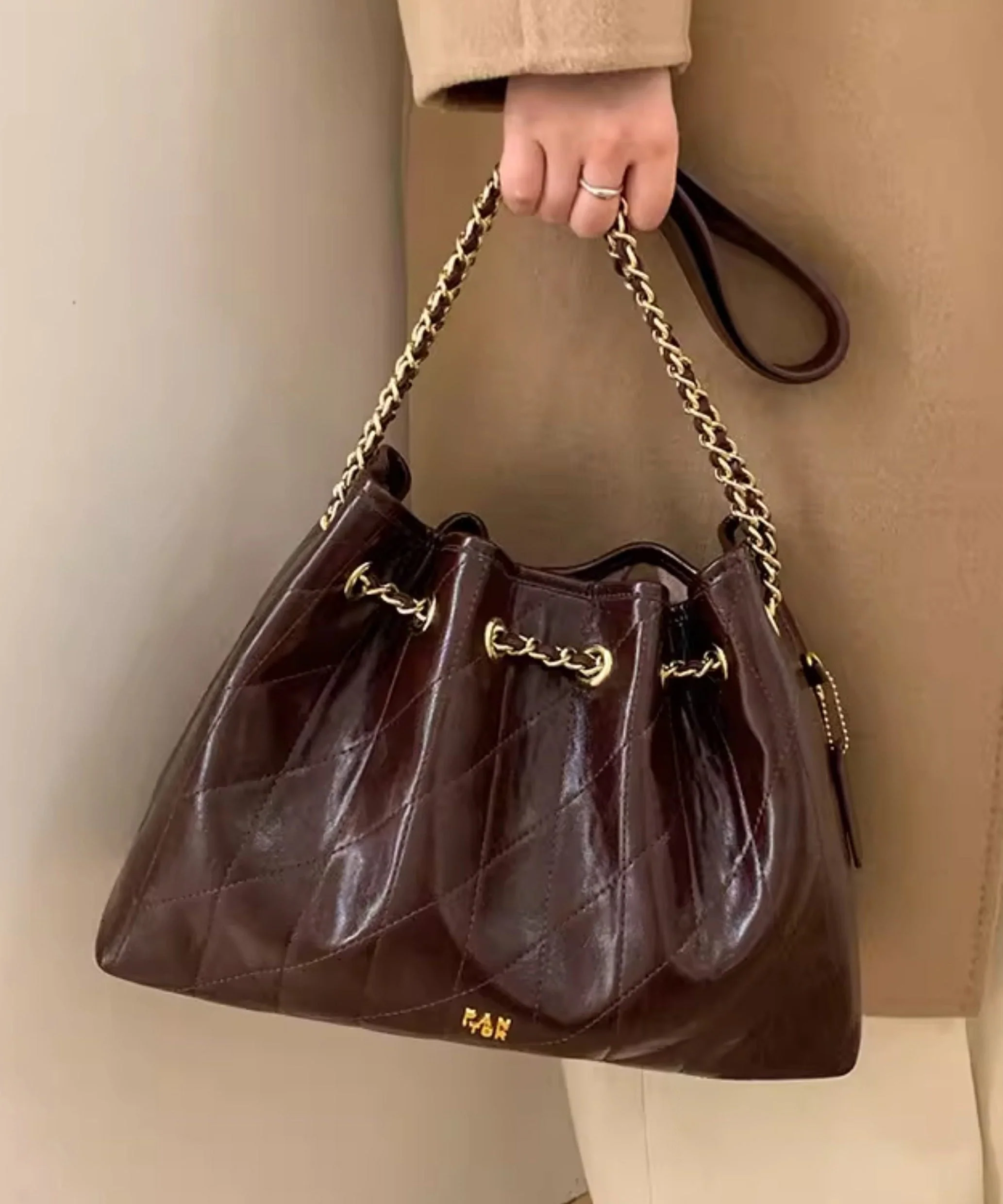 Chic Chocolate Plaid Large Capacity Faux Leather Flap Bag - Image 4