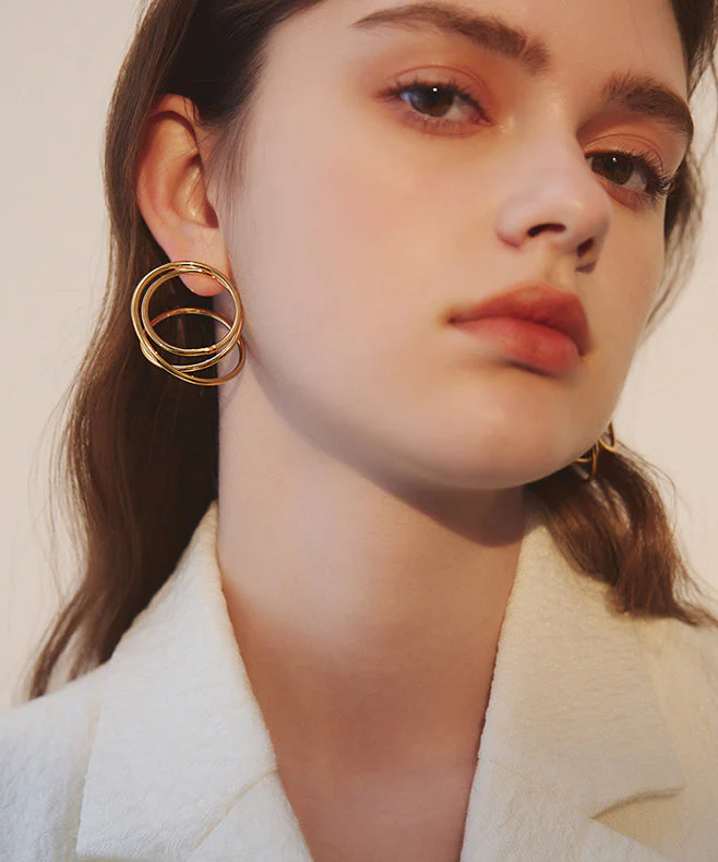 Chic Golden Rotundity Asymmetrical Design Metal Stud Earrings - Image 3