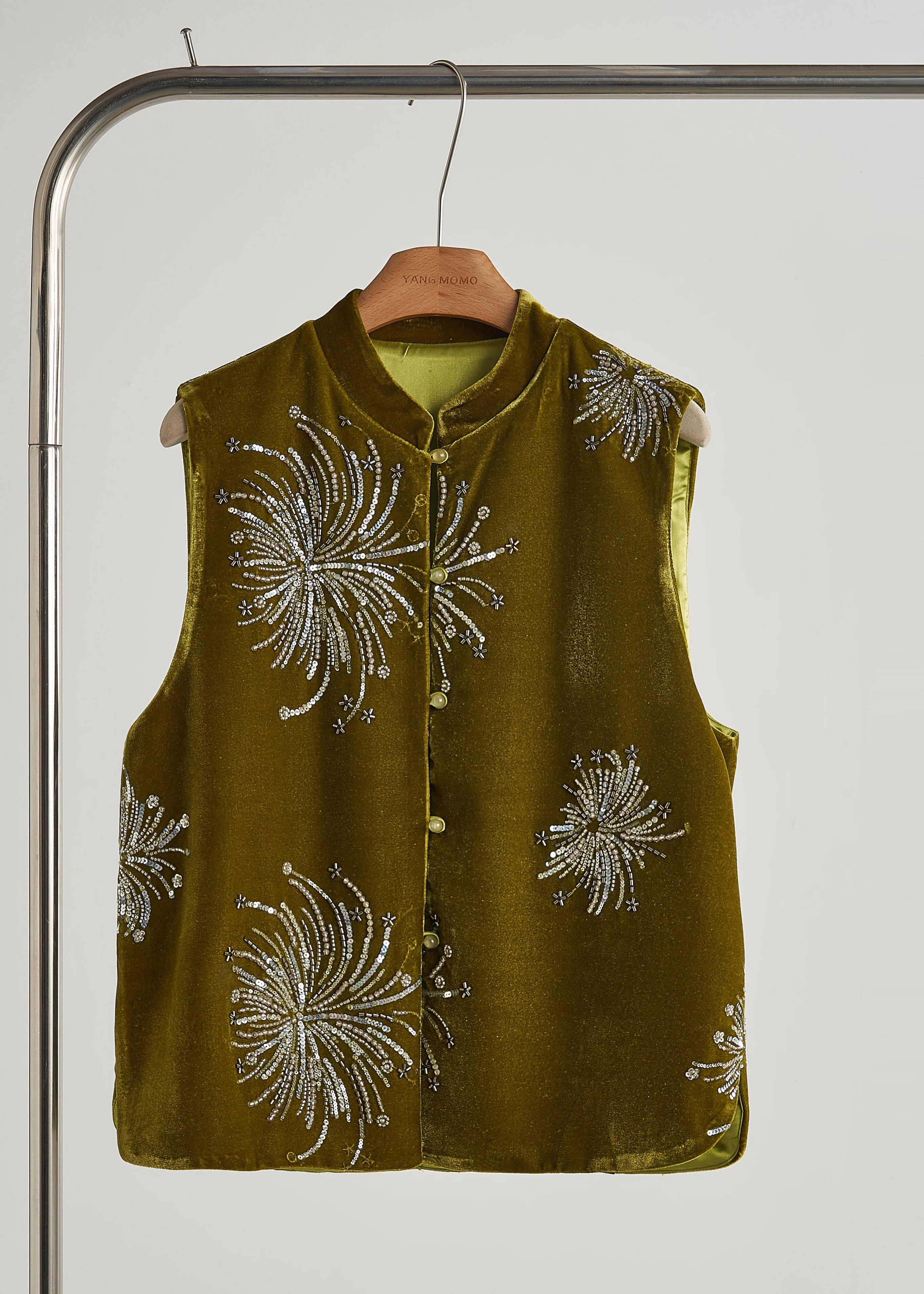 Chic Green Sequins Embroidered Silk Velvet Vest Fall - Image 2