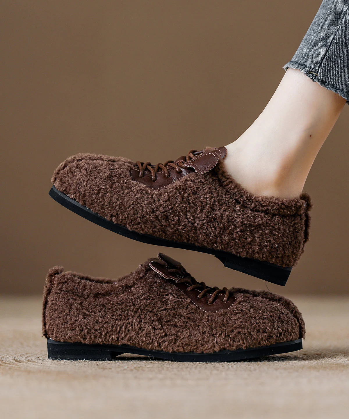 Chic Lace Up Splicing Flat Feet Shoes Beige Fuzzy Fur - Image 4