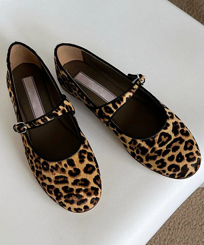 Chic Leopard Buckle Strap Splicing Suede Flat Shoes - Image 2