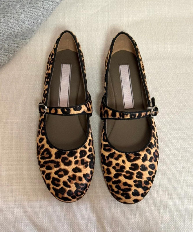 Chic Leopard Buckle Strap Splicing Suede Flat Shoes - Image 3
