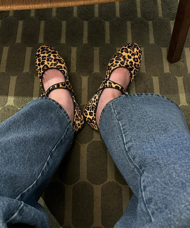 Chic Leopard Buckle Strap Splicing Suede Flat Shoes - Image 4