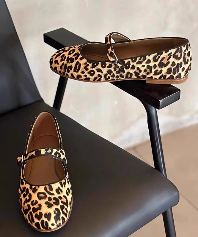 Chic Leopard Buckle Strap Splicing Suede Flat Shoes - Image 5