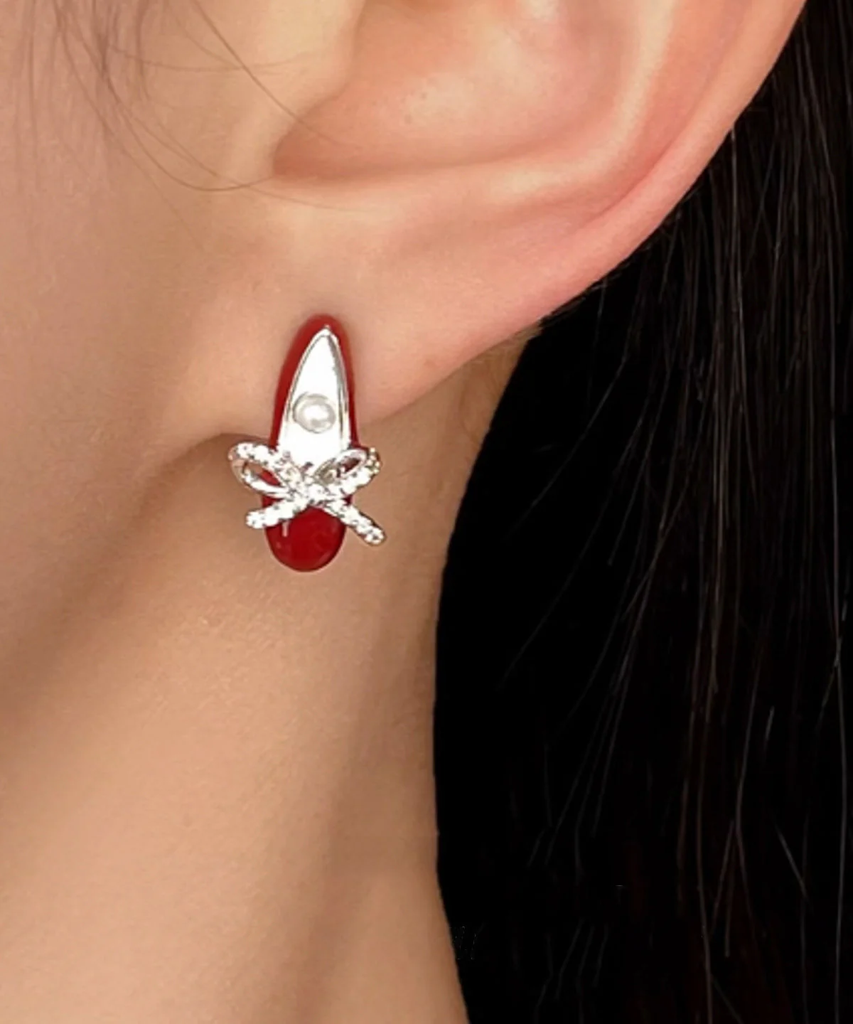 Chic Red Copper Alloy Bow Pearl Ballet Shoes Stud Earrings - Image 2
