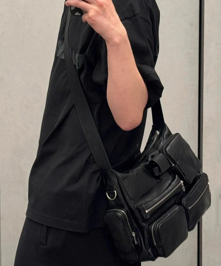 Chic Versatile Black Pockets Faux Leather CrossBody Bag - Image 4