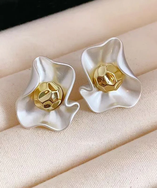 Chic White Copper Alloy Floral Stud Earrings - Image 2