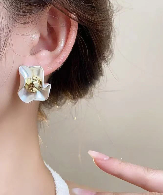 Chic White Copper Alloy Floral Stud Earrings - Image 5