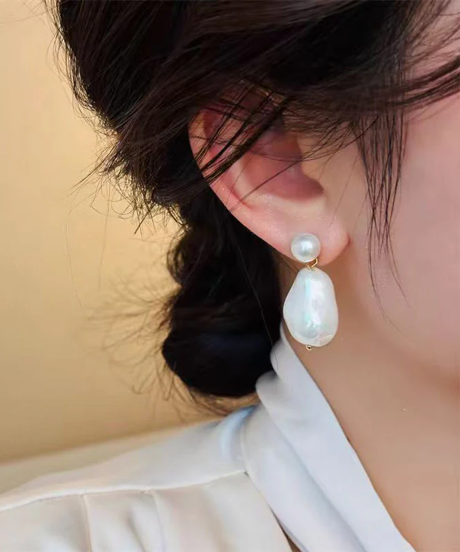 Chic White Copper Overgild Asymmetrical Pearl Drop Earrings - Image 3