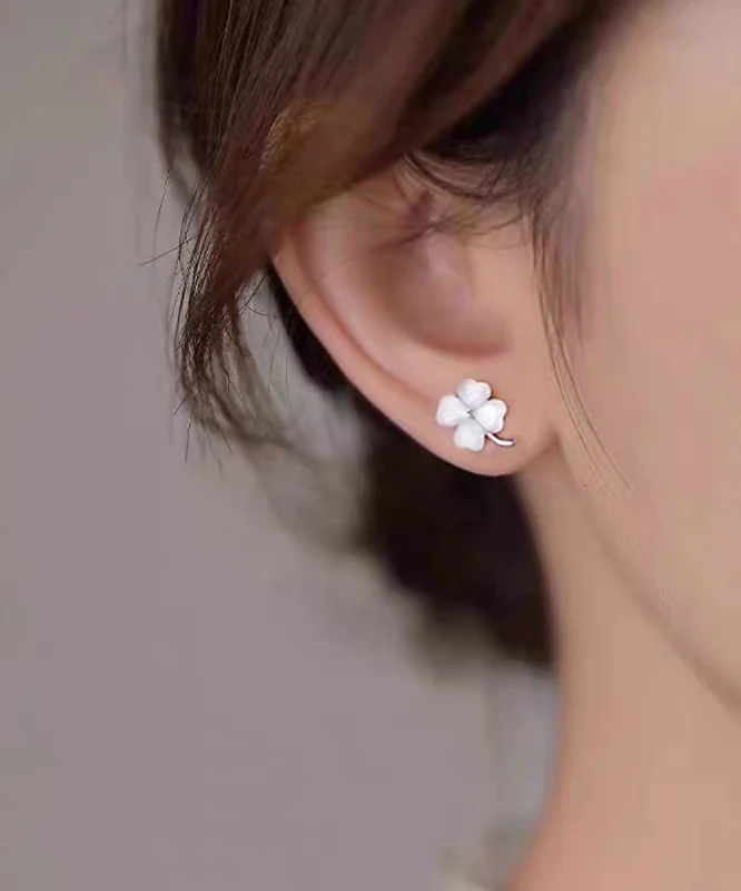 Cute Apricot Alloy Cat's Eye Stone Four-Leaf Clover Stud Earrings - Image 2