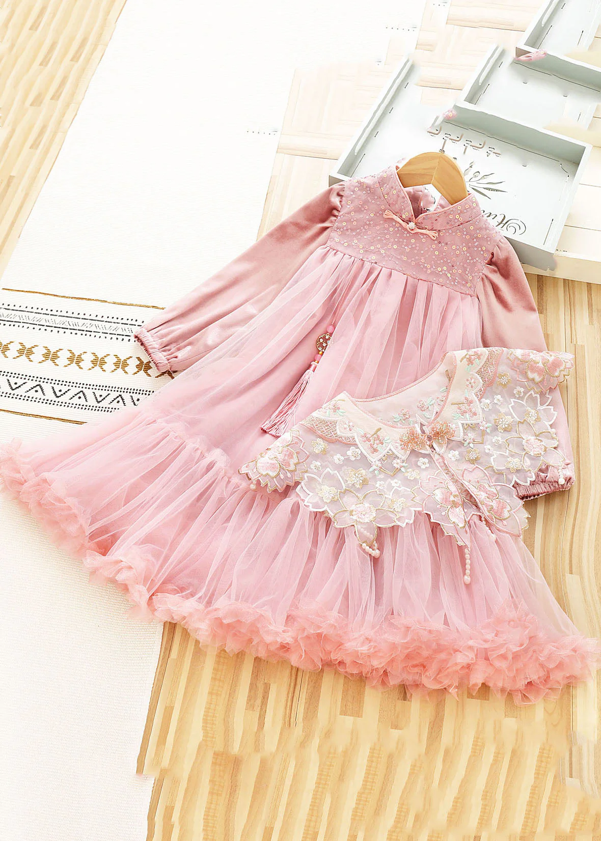 Cute Pink Stand Collar Sequins Patchwork Tulle Girls Shawl And Dress Two Pieces Set Long Sleeve - Image 2