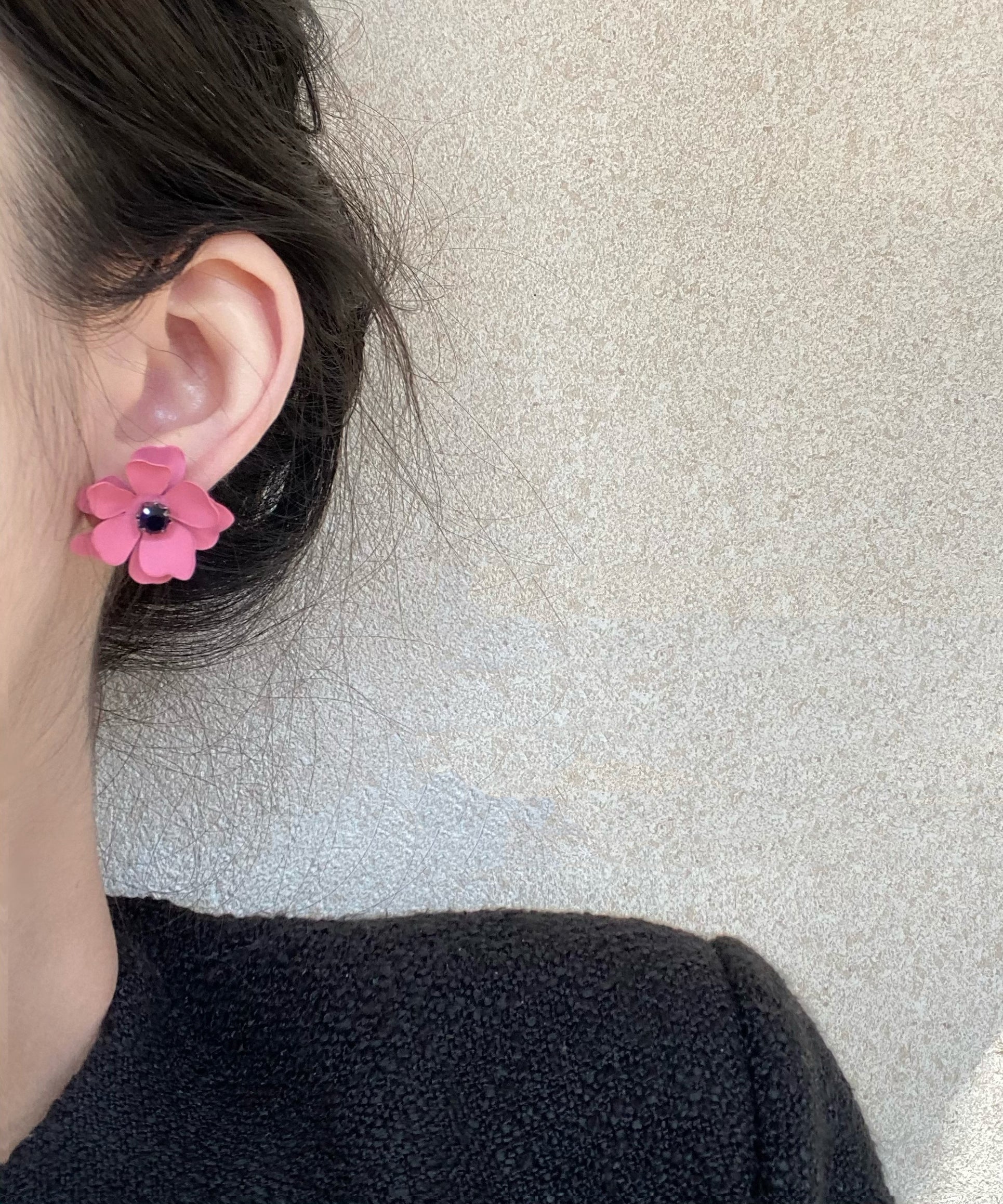 Cute Red Alloy Obsidian Floral Stud Earrings - Image 5