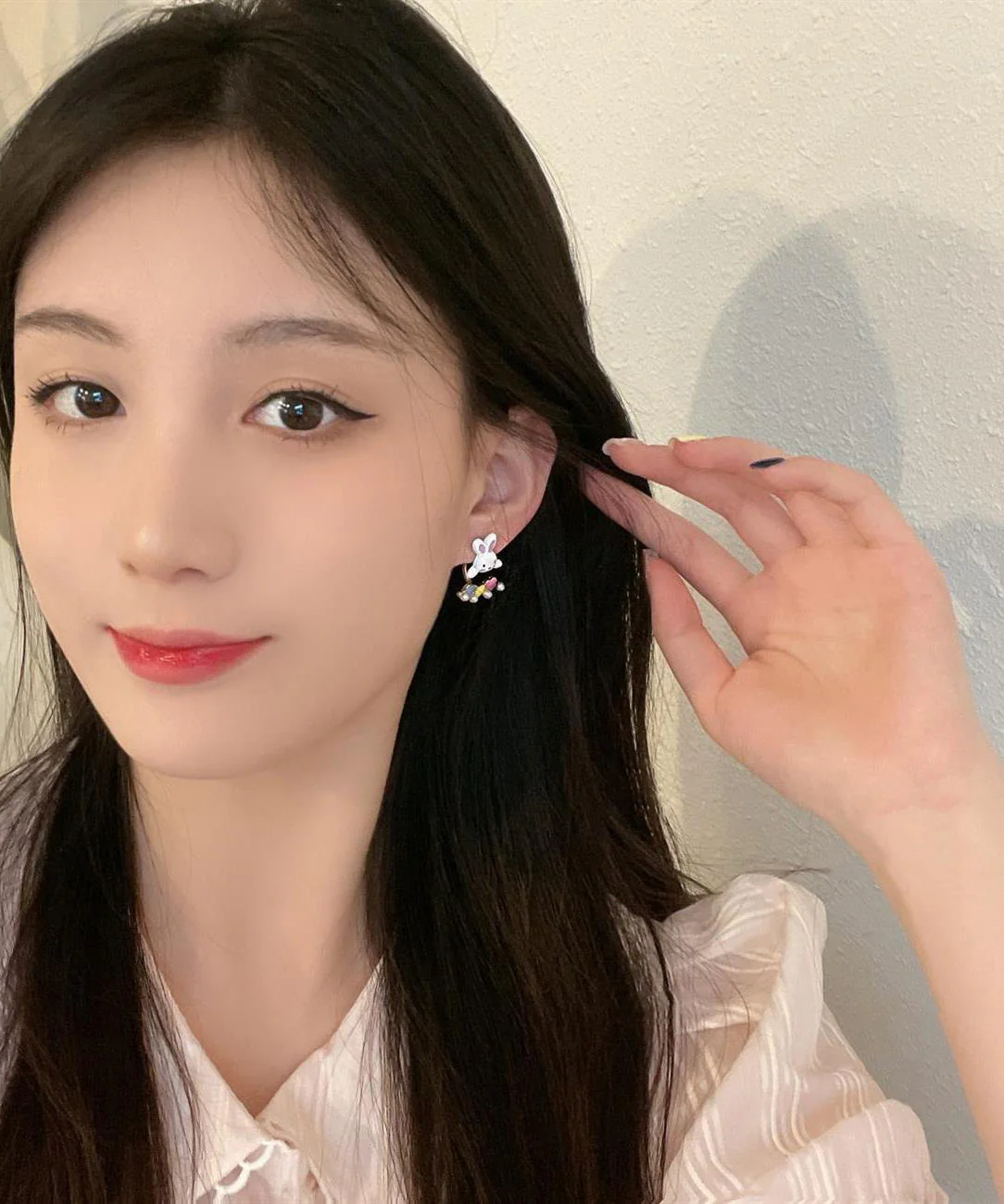 DIY Rainbow Acrylic Pearl Little Rabbit Stud Earrings - Image 2