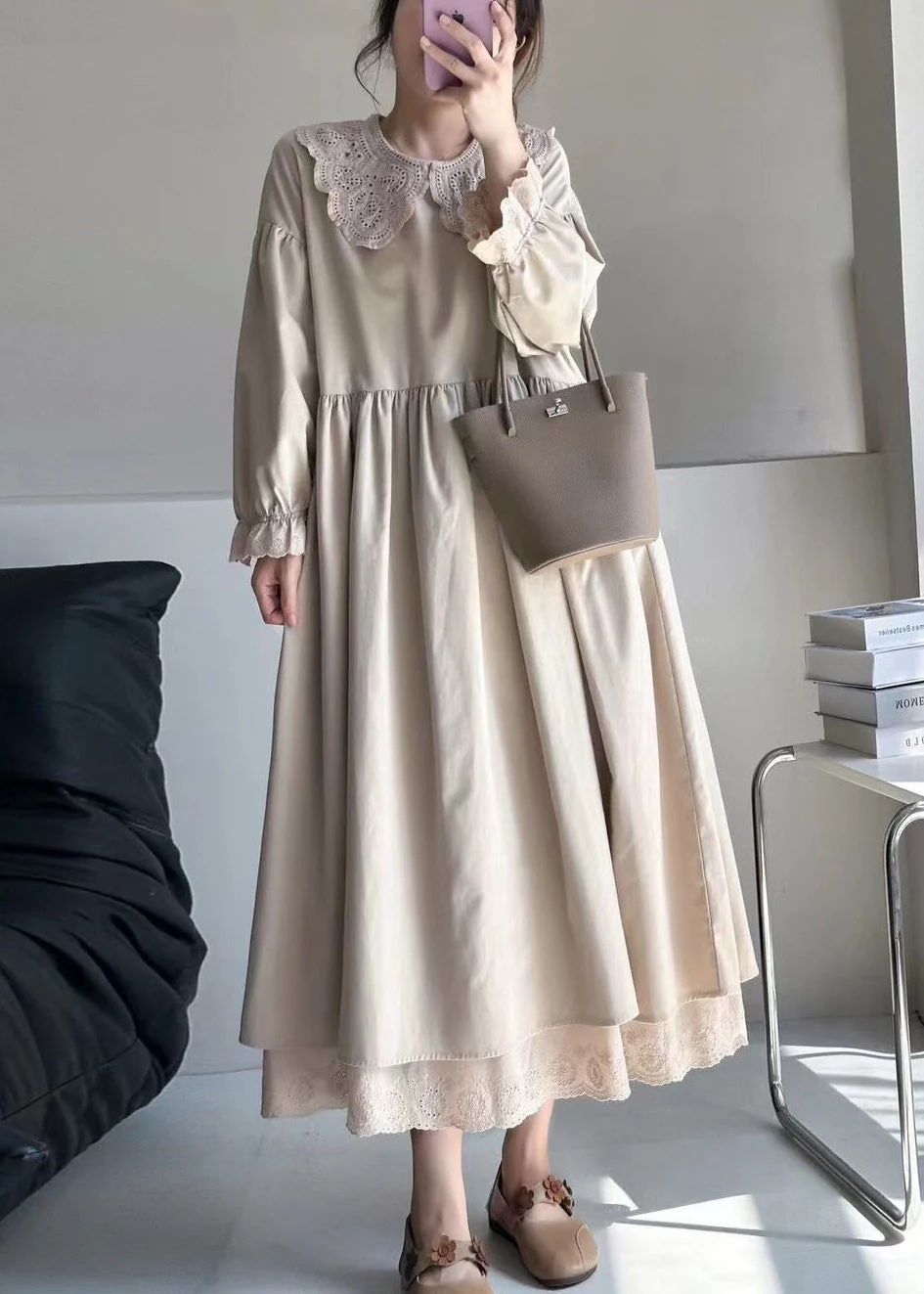 Elegant Beige Wrinkled Lace Patchwork Cotton Dress Spring - Image 2