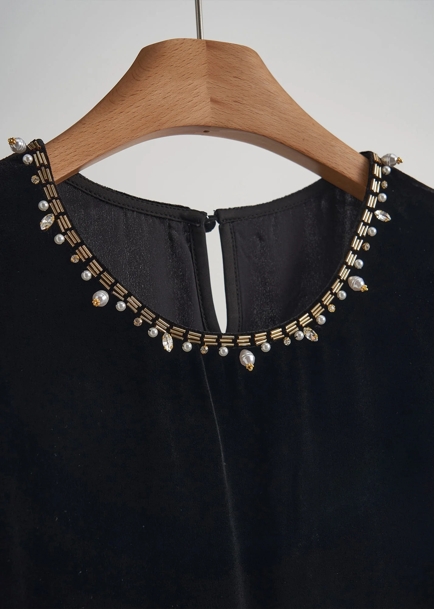 Elegant Black Nail Bead Patchwork Silk Velour Vests Fall - Image 3