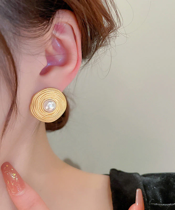 Elegant Fashion Wrapped Circle Pearl Earrings - Image 3