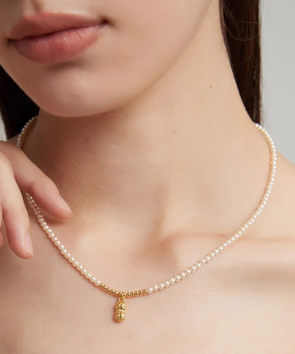 Elegant Gold Copper Overgild Pearl Peanut Pendant Necklace - Image 4
