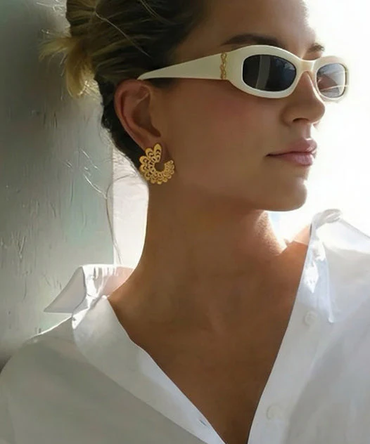 Elegant Golden Hollow Out Fan-shaped Metal Stud Earrings - Image 2