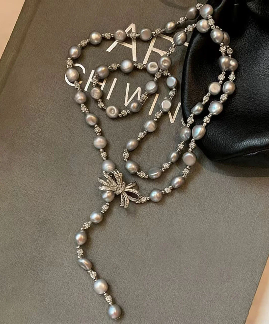 Elegant Grey Bow Multi-layer Pearl Necklace - Image 3