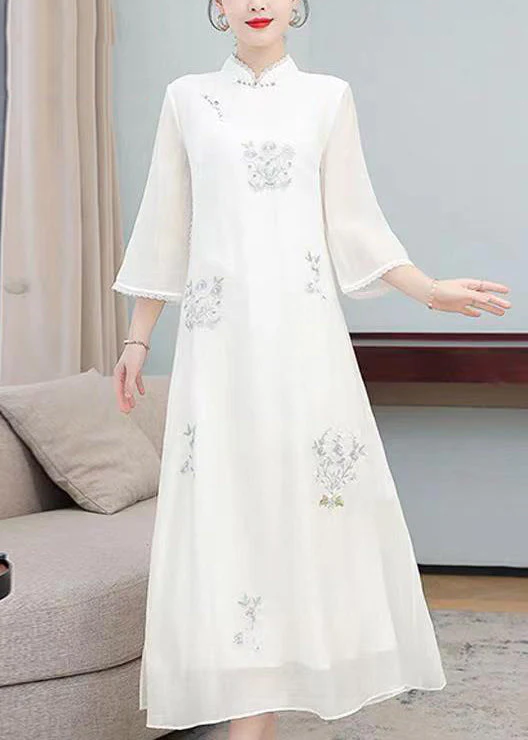 Elegant Light Green Stand Collar Embroidered Silk Long Dresses Half Sleeve - Image 2